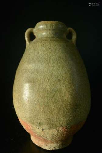 Small Celadon Vase Longquan Ming dynasty