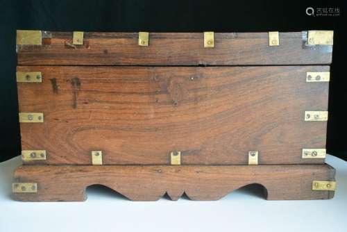 A Finely Qing Dynasty mahogany box
