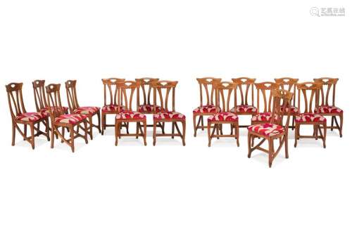 Eugène GAILLARD, modèle de Suite de huit chaises e…