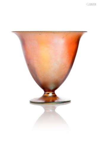 Louis Comfort TIFFANY, attribué à Vase en verre fr…