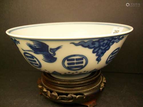 A finely Chinese blue and white porcelain bowl