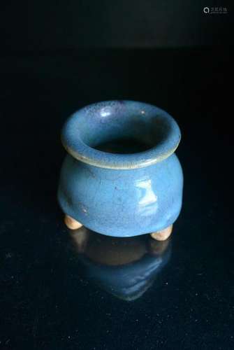 A Finely Chinese Song Dynasty Jun Yao glazed tripod Cen