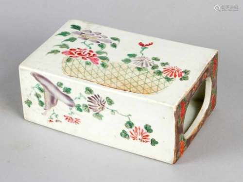 Chinese neck-stand, Rectangular shape with painted flowers and decorations on white ground glazed.