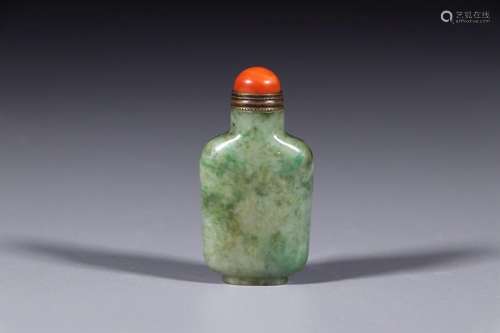 JADEITE SNUFF BOTTLE