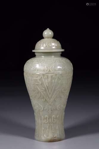 A HETIAN JADE VASE