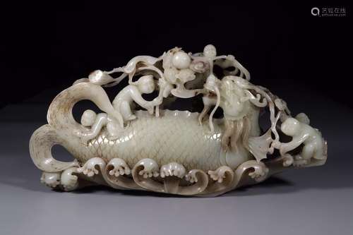 HETIAN JADE 'TONGZI' AND 'DRAGON' ORNAMENT