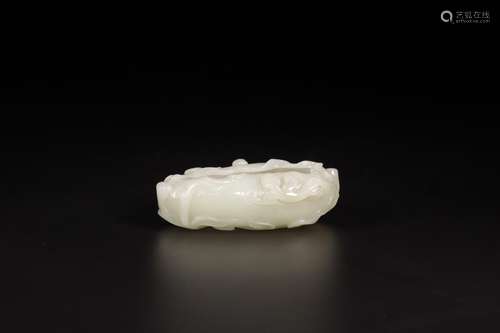 HETIAN JADE LOTUS DRAGON PEN WASHER