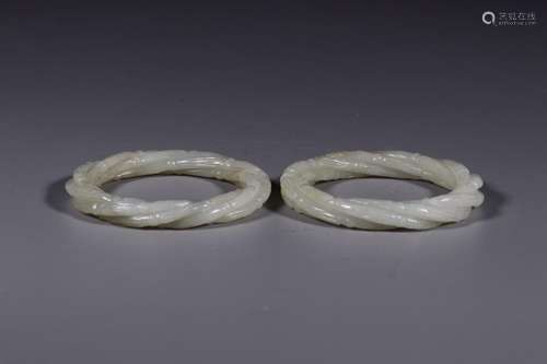 HETIAN JADE BANGLE IN PAIR