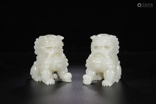 HETIAN JADE DOUBLE-LION SMALL ORNAMENT