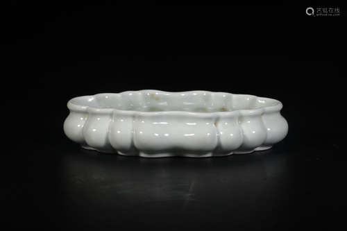 QIANLONG MARK WHITE GLAZE MELON-EDGE PEN WASHER