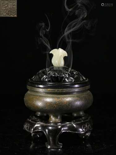 ZHENGDE MARK BRONZE CENSER WITH JADE TOP AND XIAOYEZITAN BASE