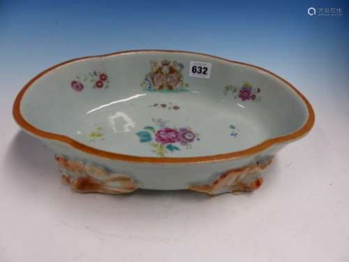 A CHINESE EXPORT ARMORIAL QUATREFOIL BOWL, THE CORONET OF A MARQUIS ABOVE OVALS INITIALLED AP AND AT