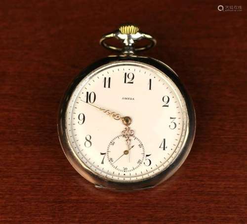 A Gent's Omega Pocket Watch in 0.