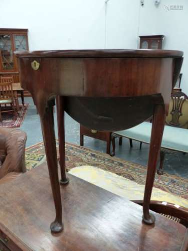 AN 18th.C.MAHOGANY DEMI LUNE RENT TABLE ON TURNED TAPERED LEGS WITH CLUB FEET. 64 x 65 (EXTENDED)