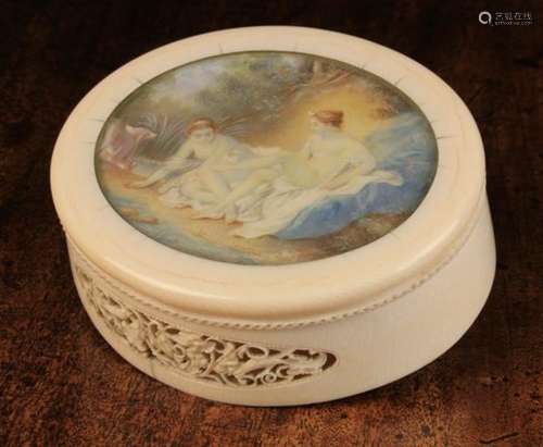 A Fine 19th Century Ivory Box.