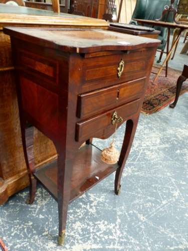 A LOUIS XV / XVI MARQUETRY INLAID SMALL WRITING TABLE WITH SHAPED TOP ABOVE A SLIDE AND TWO
