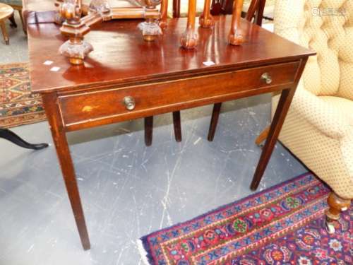 AN EARLY 19th.C.MAHOGANY SIDE TABLE WITH SINGLE DRAWER ON SQUARE TAPERED LEGS. 91 x 49 x H.74cms.