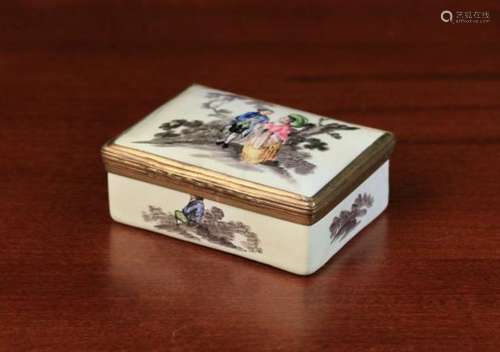 An 18th Century Enamelled Patch Box of rectangular form painted with a romantic couple in