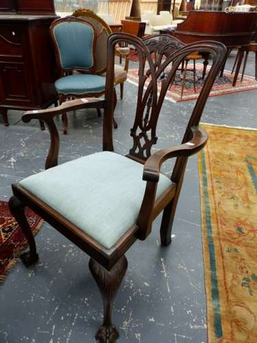 A SET OF SIX GEORGIAN STYLE MAHOGANY DINING CHAIRS WITH DROP IN SEAT PADS ON CARVED CABRIOLE LEGS