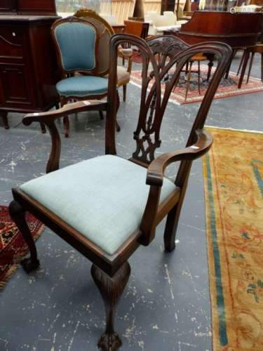 A SET OF SIX GEORGIAN STYLE MAHOGANY DINING CHAIRS WITH DROP IN SEAT PADS ON CARVED CABRIOLE LEGS