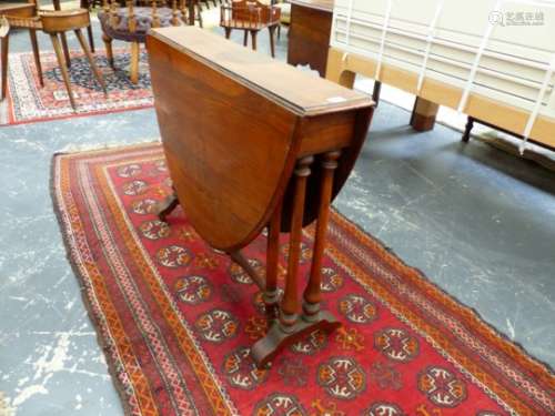 A VICTORIAN WALNNUT LARGE SUTHERLAND TABLE WITH OVAL DROP LEAF TOP. 120 x 91 x H.72cms.