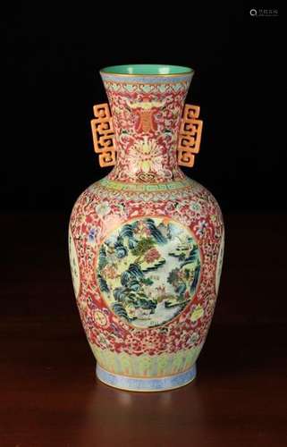 A Fine Quality Chinese Republican Period Vase.