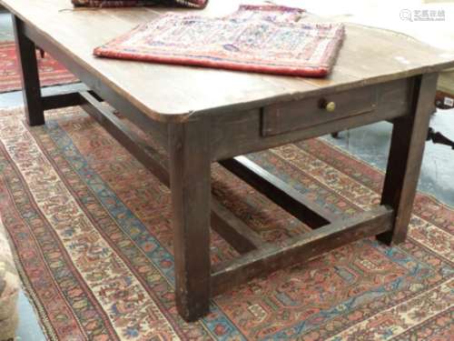 AN ANTIQUE AND LATER PINE LOW COFFEE TABLE WITH END DRAWER ON SQUARE SECTION LEGS. 82 x 150 x H.