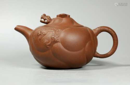 Chinese Yixing Movable Cloud Dragon Teapot