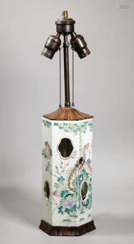 Chinese 19 C Famille Rose Porcelain Hat Stand