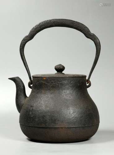 Good Japanese Cast Iron Tetsubin Teapot