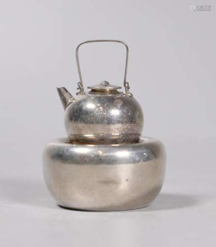 Chinese Salt & Pepper Mini Teapot & Stove; 950