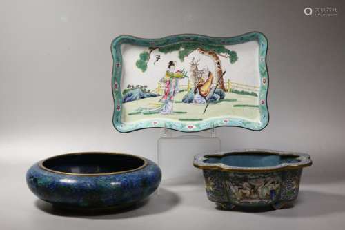 2 Chinese Cloisonne Planters; 1 Canton Enamel Tray