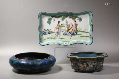 2 Chinese Cloisonne Planters; 1 Canton Enamel Tray