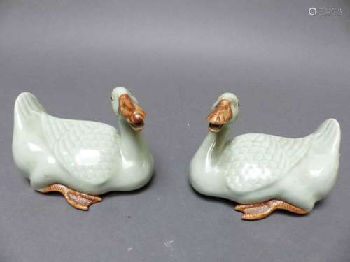 Chine, Paire de canards en porcelaine céladon Débu…