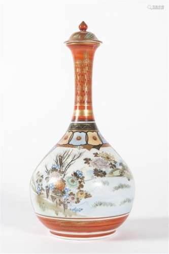 JAPON Bouteille en porcelaine peinte 19ème siècle …