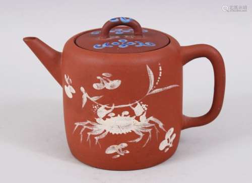 A 19TH CENTURY CHINESE YIXING CLAY TEAPOT & COVER, the body of the tea pot decorated with crabs