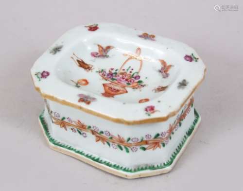 A CHINESE 18TH CENTURY FAMILLE ROSE PORCELAIN SALT COLLER / DISH, decorated with scenes of floral