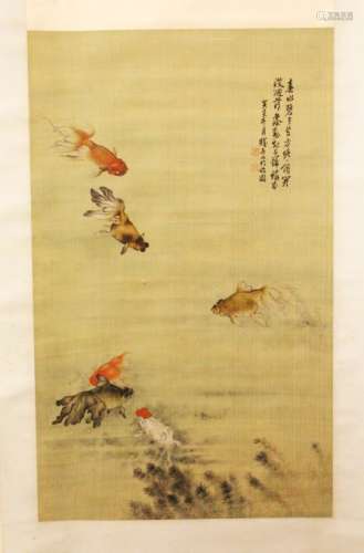 A GOOD 19TH / 20TH CENTURY CHINESE PAINTED TEXTILE / SILK OF GOLD FISH, the painting depicting six