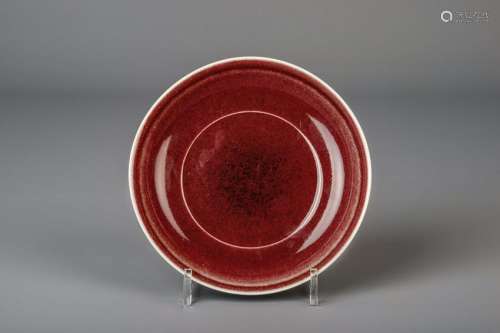 A Chinese powder red plate, Xuande mark, 19th/20th C.