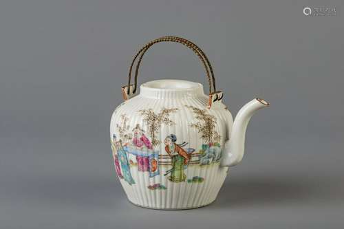 A Chinese famille rose teapot, 19th C.