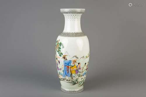 A fine Chinese famille rose vase depicting the