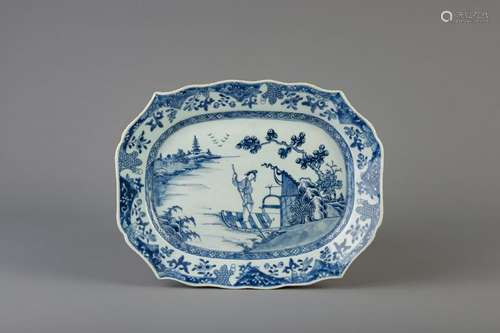 A Chinese blue and white octagonal dish with scalloped