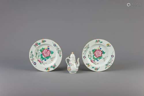 A pair of Chinese famille rose plates and a jug and