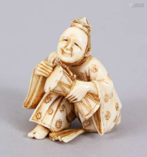 A GOOD JAPANESE MEIJI PERIOD CARVED IVORY NETSUKE OF SAIZO MUSICIAN, the musician in a crouched