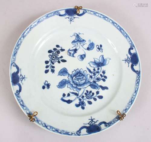 A GOOD 18TH CENTURY CHINESE BLUE & WHITE PORCELAIN PLATE, decorated with floral scenes, mounted with