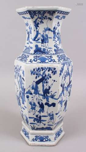 A GOOD CHINESE KANGXI STYLE BLUE & WHITE HEXAGONAL SHAPED PORCELAIN VASE, the body of the vase