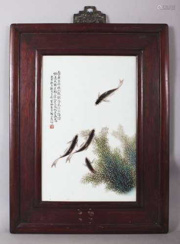 A CHINESE WOOD FRAMED PORCELAIN PLAQUE IN THE MANNER OF DENG BISHAN, the porcelain decorated with