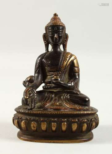 A BRONZE BUDDHA. 4.5ins high.