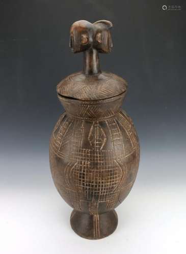 LARGE AFRICAN WOODEN VESSEL WITH FIGURAL LID