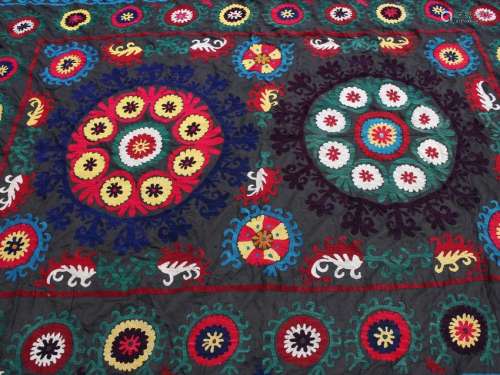 BRIGHT EMBROIDERED BEDSPREAD TABLECLOTH